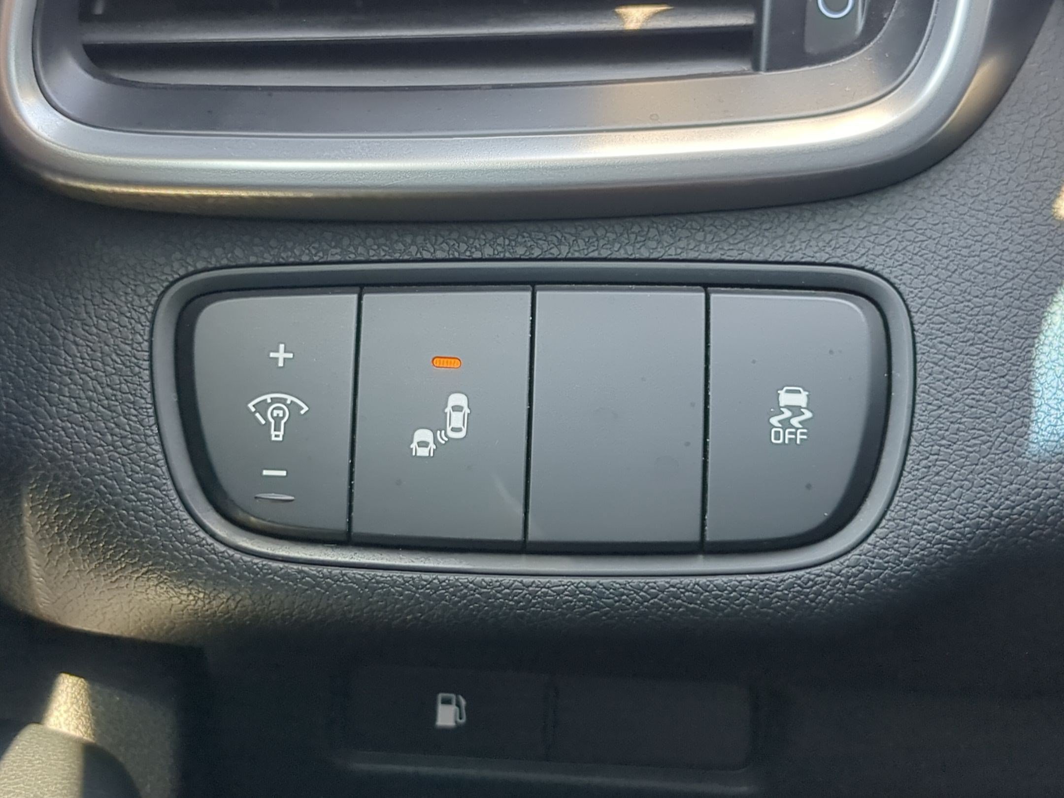 Used 2019 Blaze Blue Kia LX V6 image 17