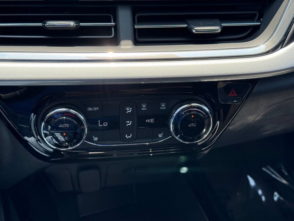 2026 Chevrolet Trax LT - Photo 18