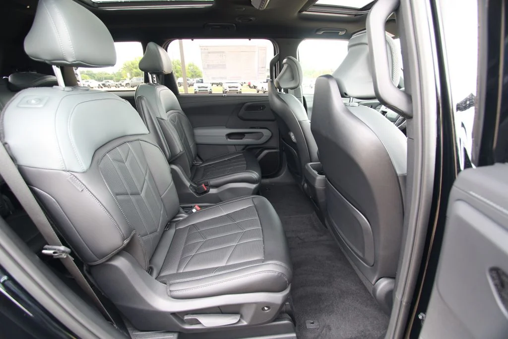 New 2027 Black Kia X-Line SX image 9
