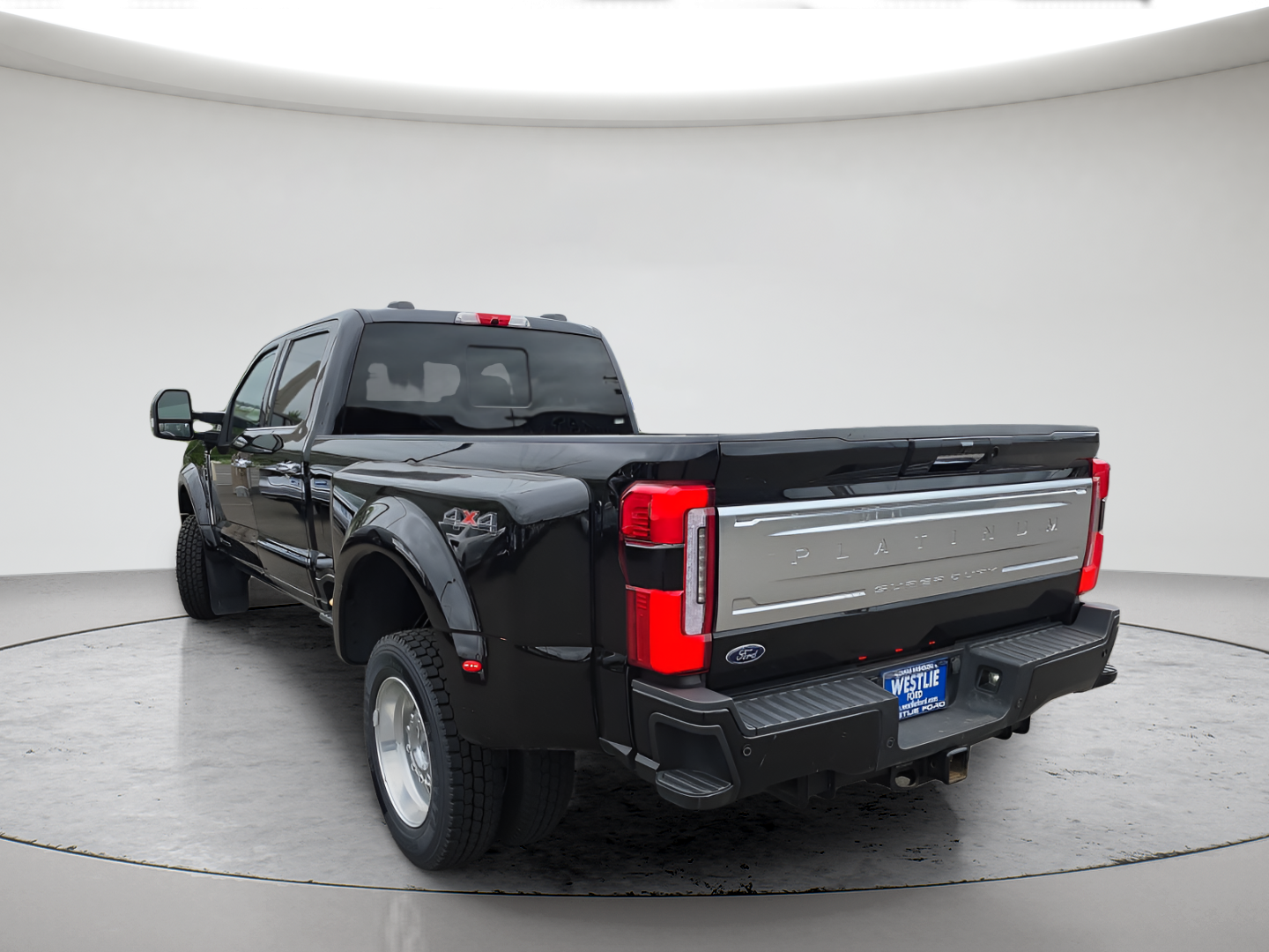 Used 2023 Agate Black Metallic Ford Platinum image 4