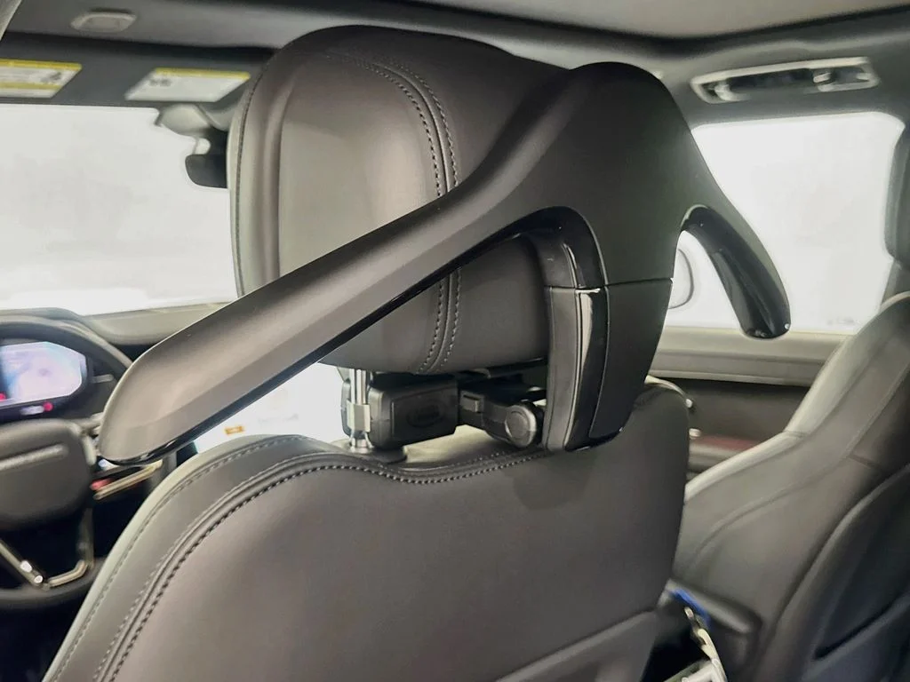 New 2026 Fuji White Land Rover Dynamic SE image 26