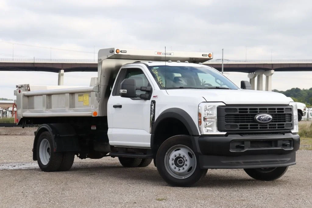 New 2026 Oxford White Ford F-550® XL image 2