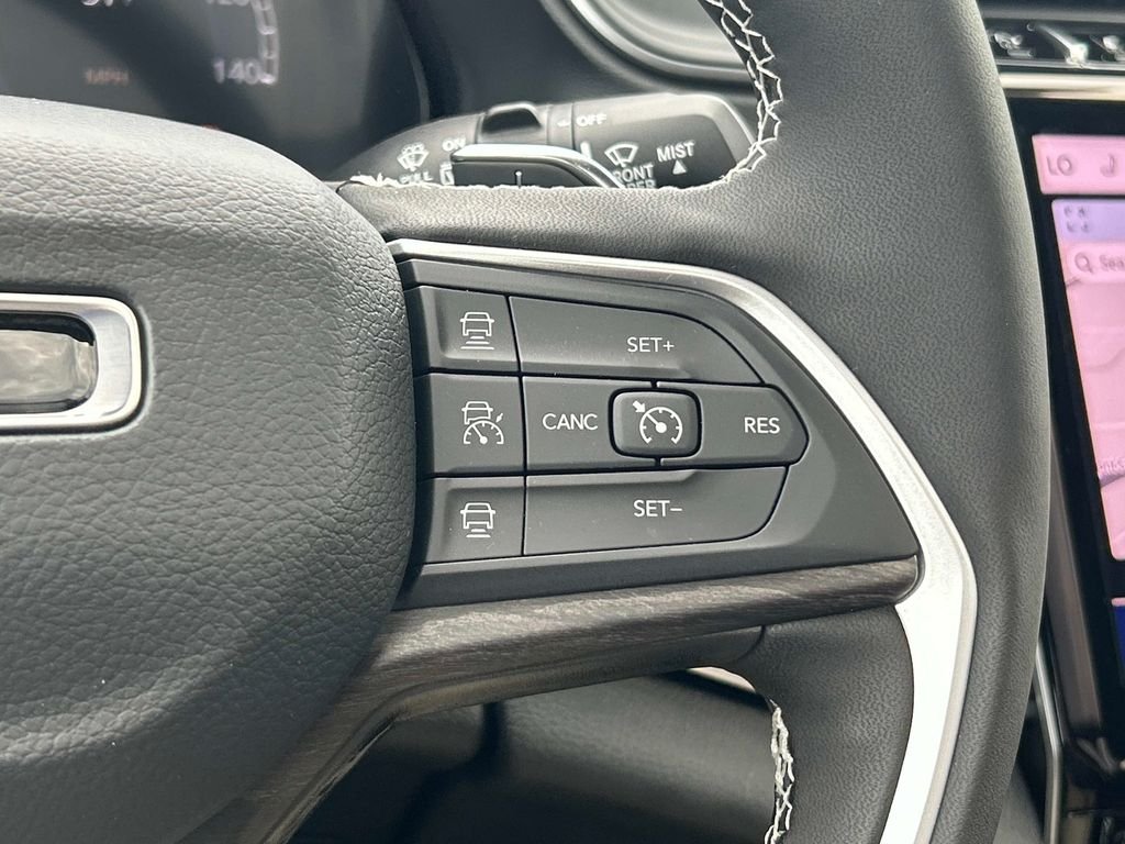 Used 2025 Gray Jeep Limited image 22