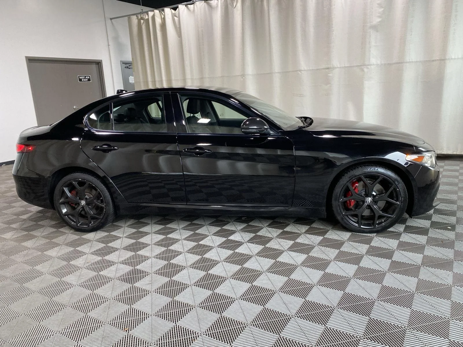 Used 2021 Alfa Black Alfa Romeo Ti image 8