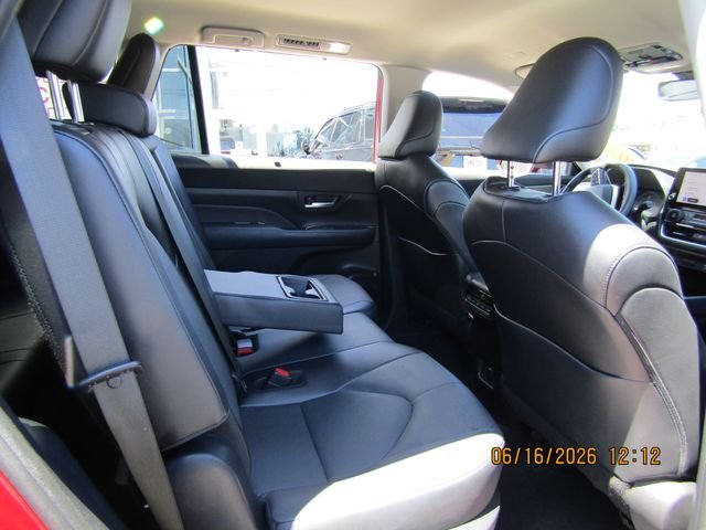 Used 2024 Pearl Toyota XLE image 24
