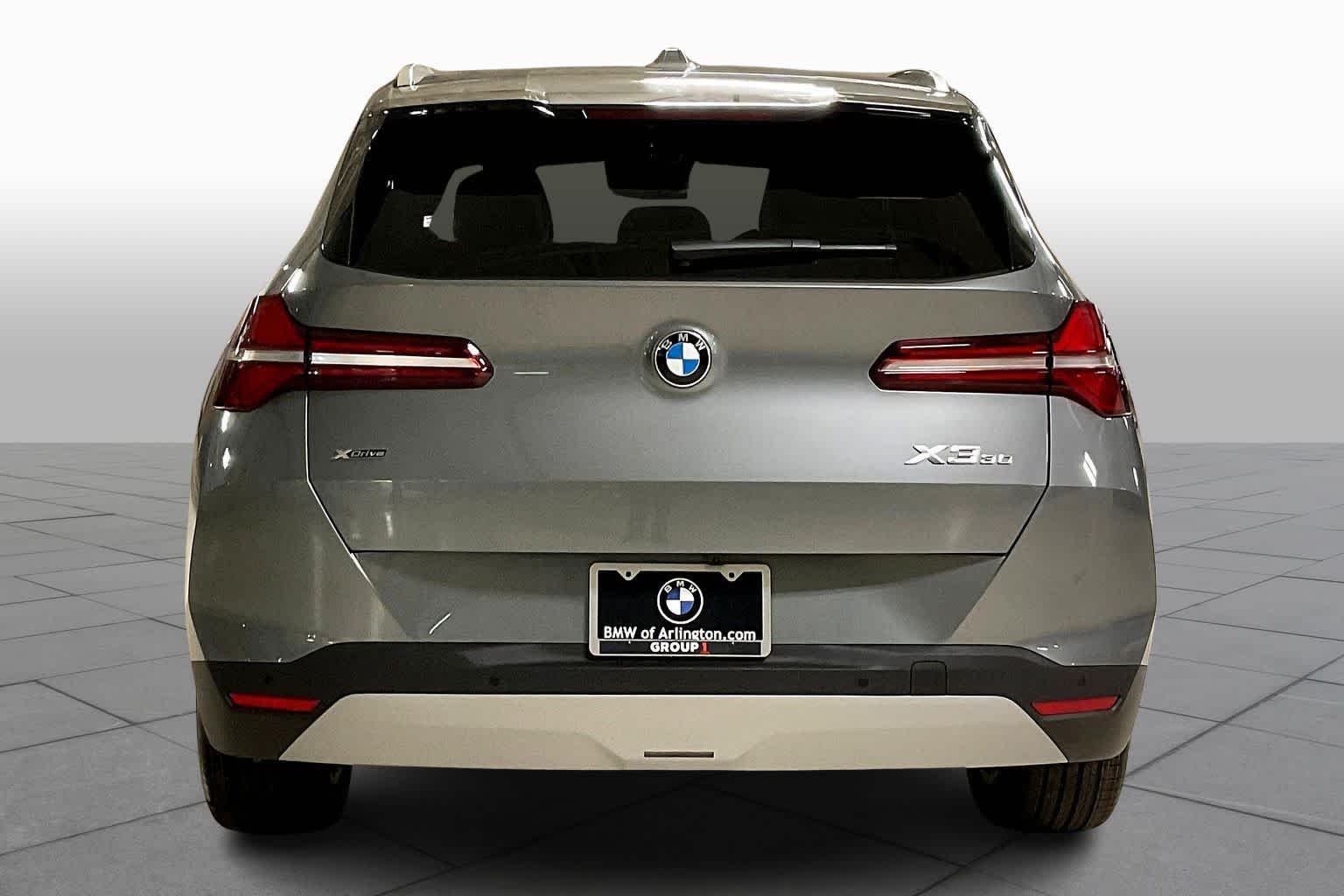 Used 2026 Skyscraper Grey Metallic BMW 30 xDrive image 4