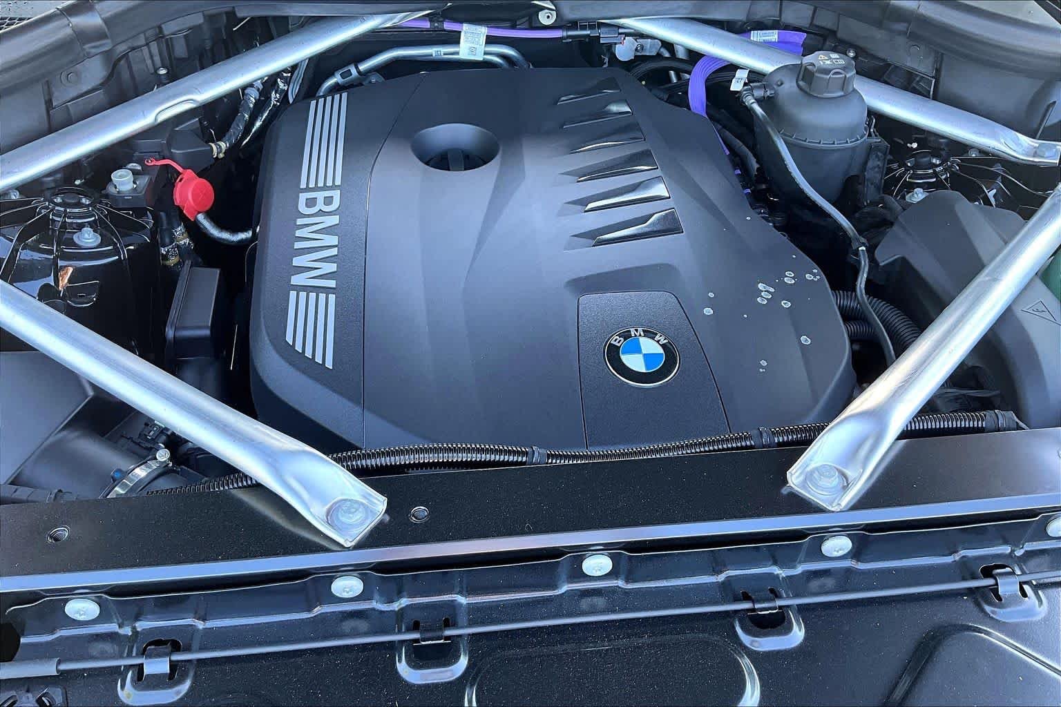 New 2026 Black Sapphire Metallic BMW xDrive40i image 17