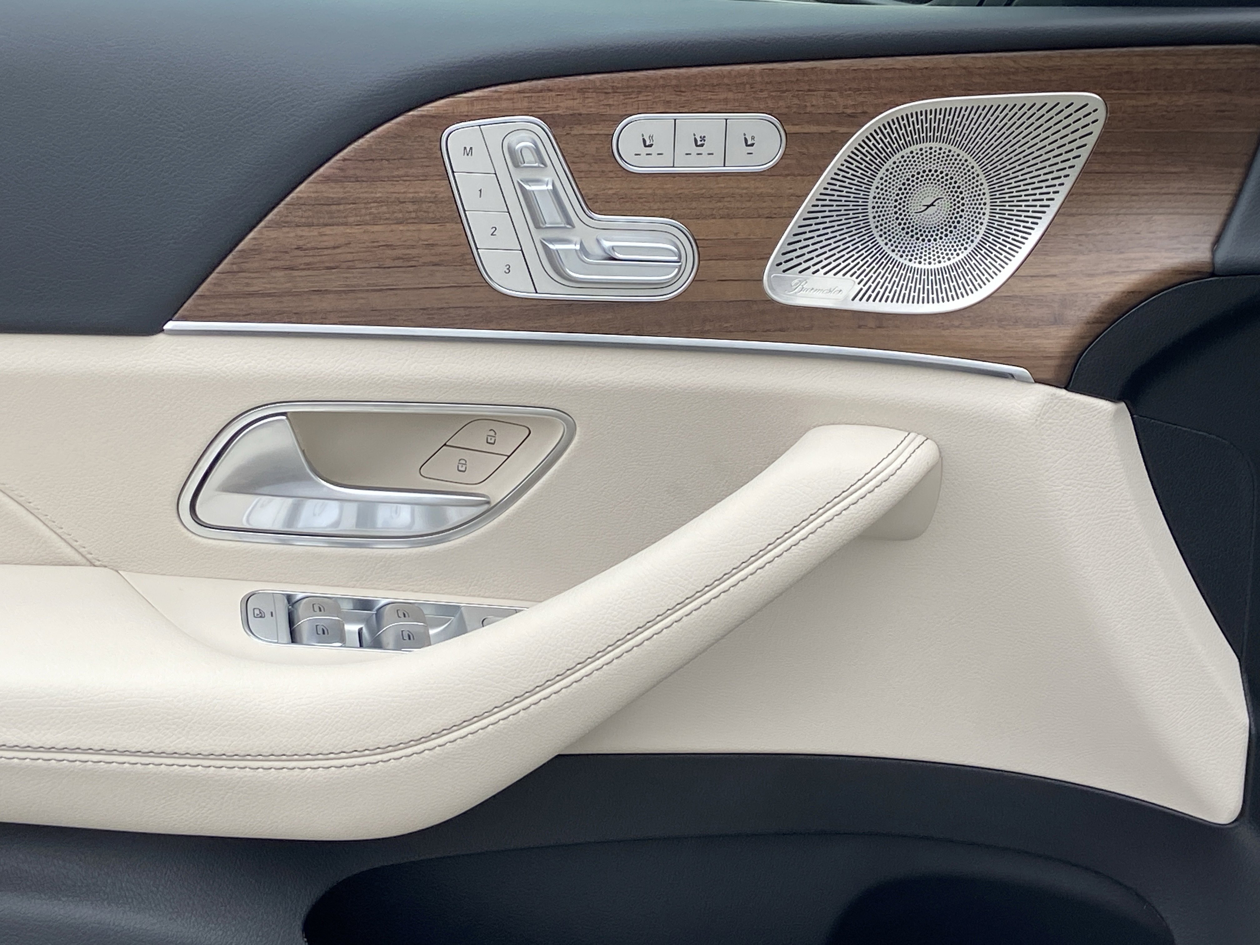 New 2026 Polar White Mercedes-Benz GLE 450 4MATIC® Coupe image 16
