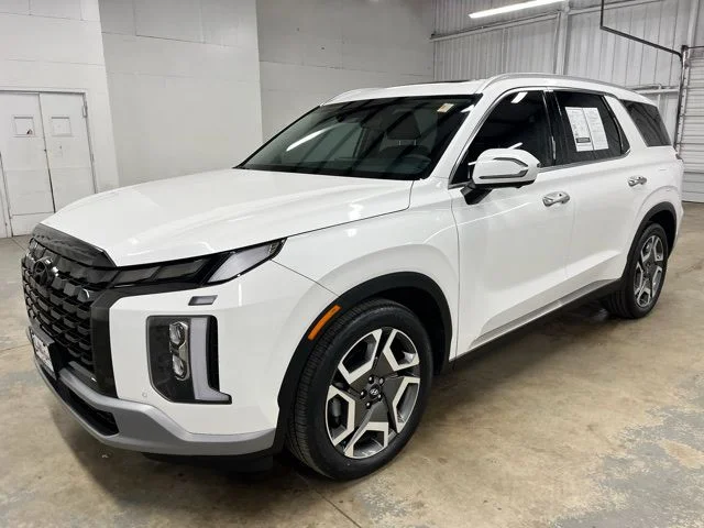 Used 2023 White Hyundai Limited image 6