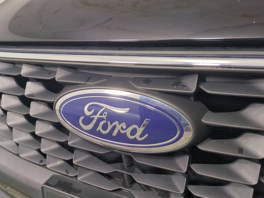 Used 2025 Black Ford Active image 13