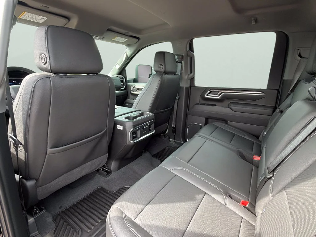 2025 Chevrolet Silverado 3500HD LTZ - Photo 28
