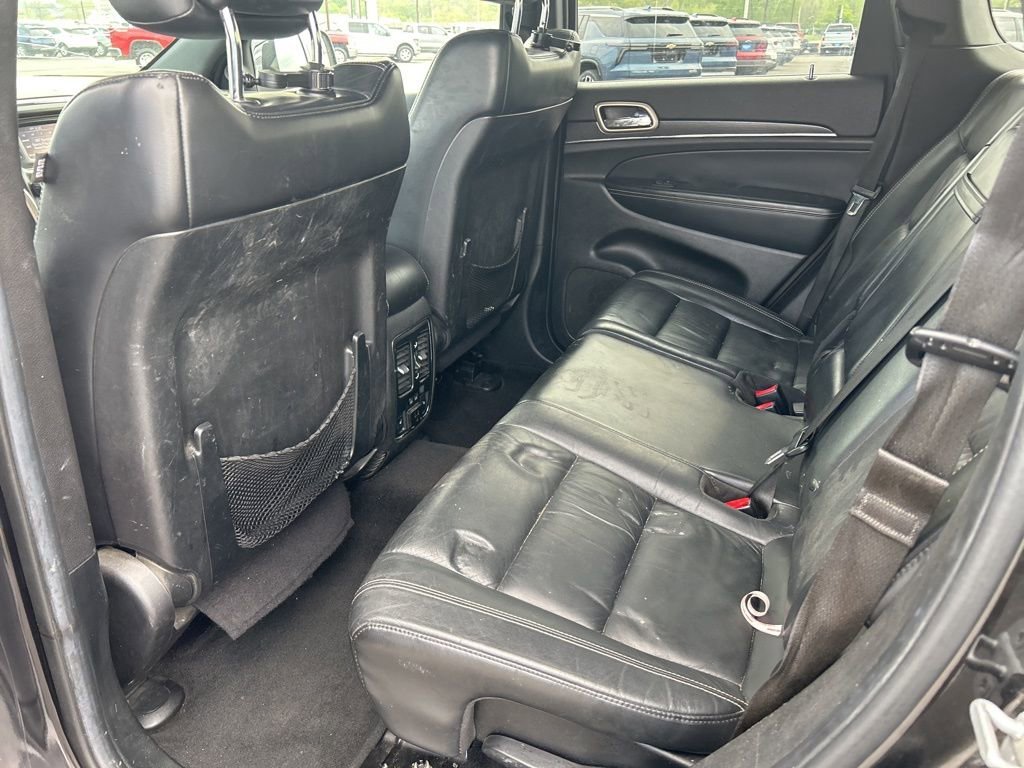Used 2014  Jeep Limited image 12
