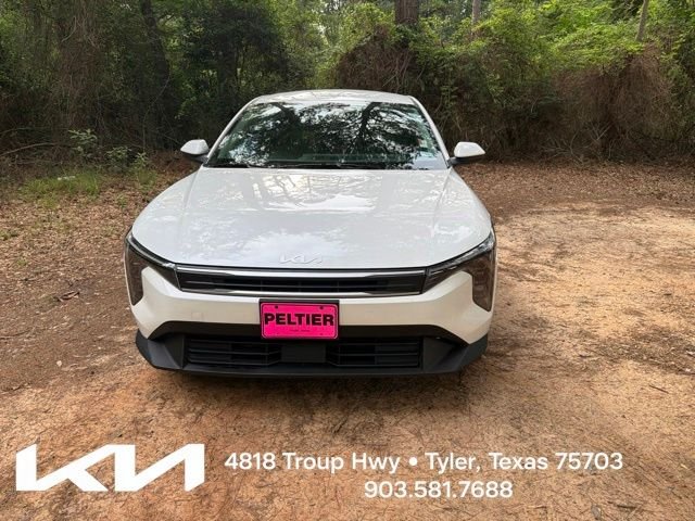 Used 2025 White Kia LX image 2