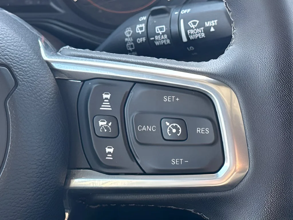 Used 2026 White Jeep Sahara image 15