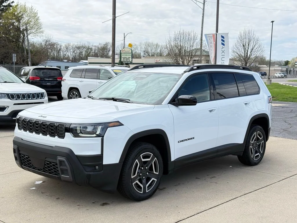 New 2026 Bright White Clear-Coat Exterior Paint Jeep Limited image 3