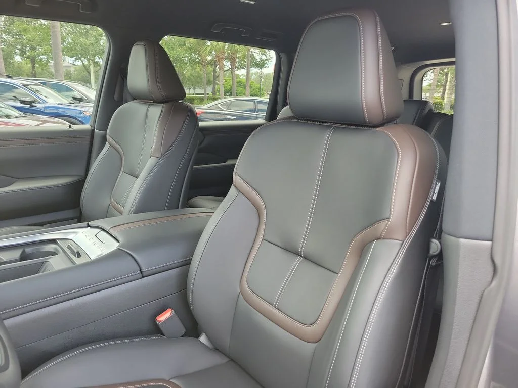 New 2026 Gray Nissan SL image 21