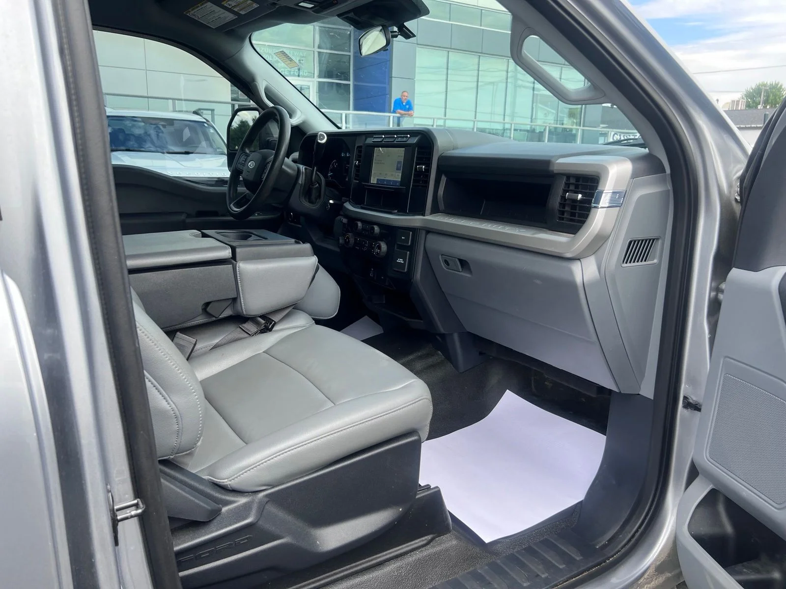 Used 2023 Silver Ford XL image 46