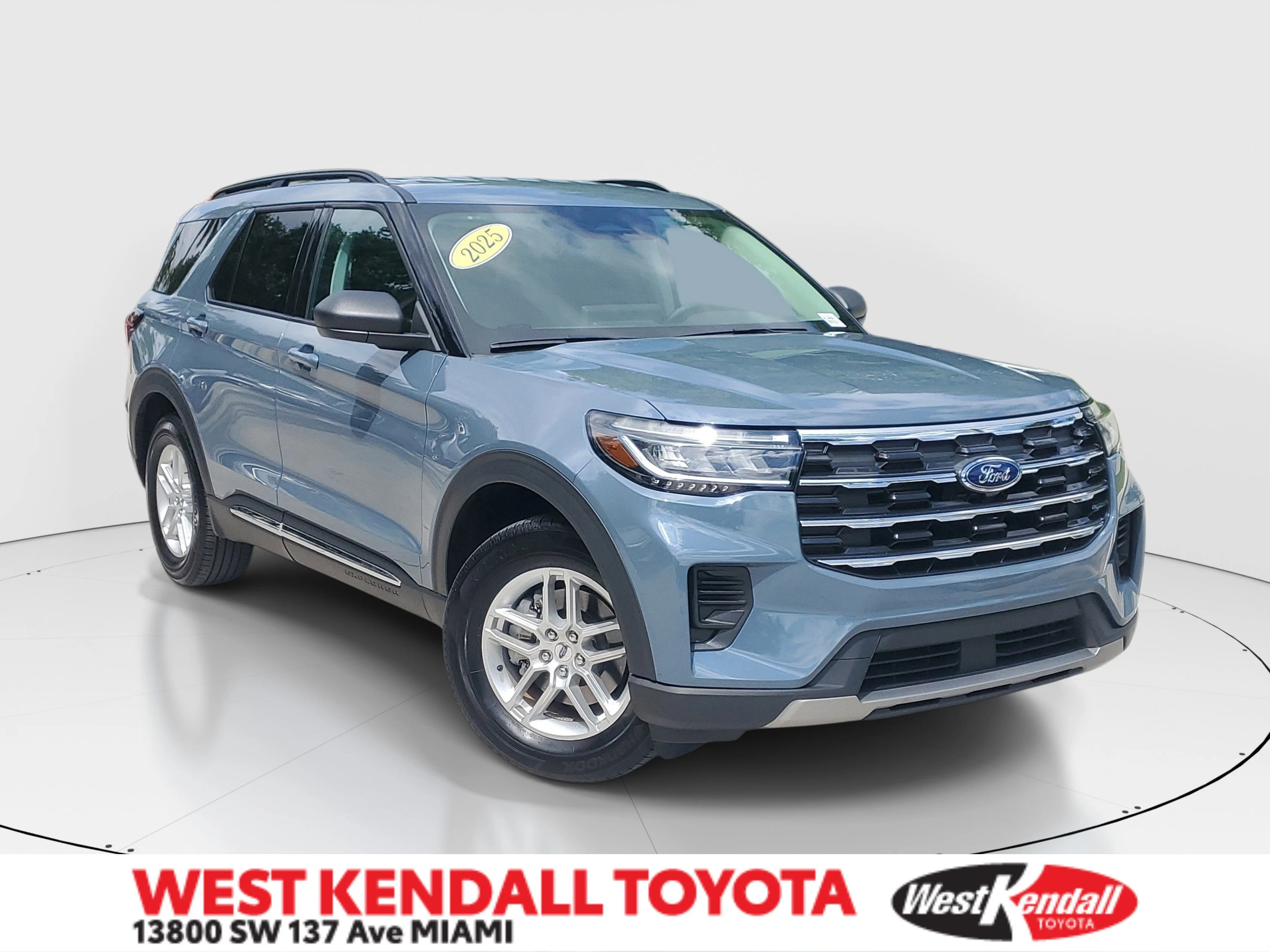 2025 Ford Explorer Active RWD (PL535)'s photo