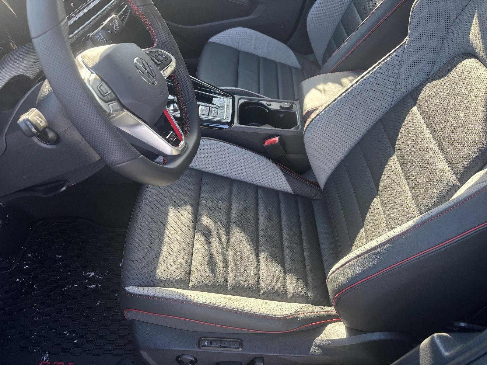 2026 Volkswagen Golf GTI SE - Photo 11