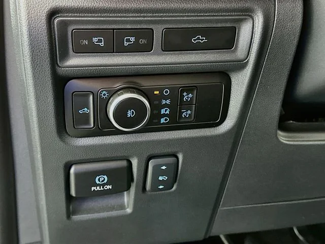 Certified Used 2023 Silver Ford Tremor image 24