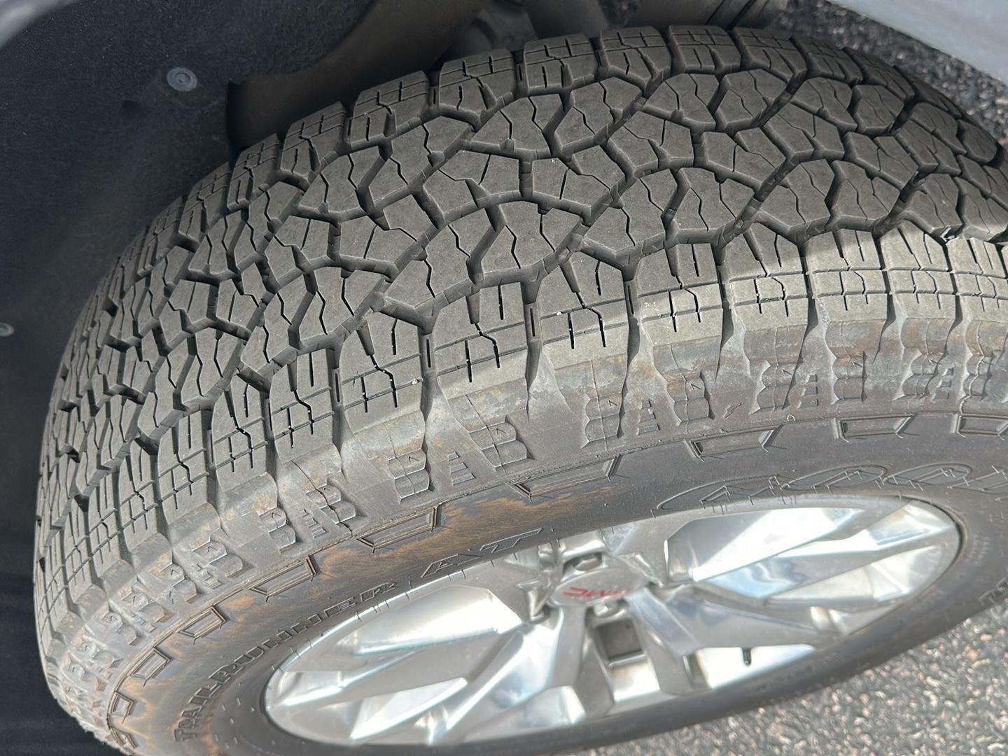 Used 2021 Satin Steel Metallic GMC SLT image 9