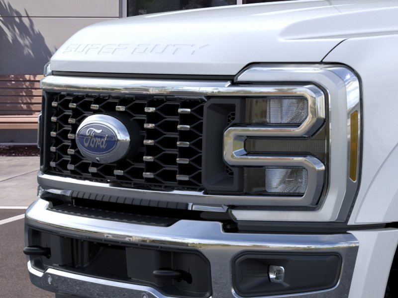 New 2026 Star White Metallic Tri-Coat Ford F-450® Lariat® image 17
