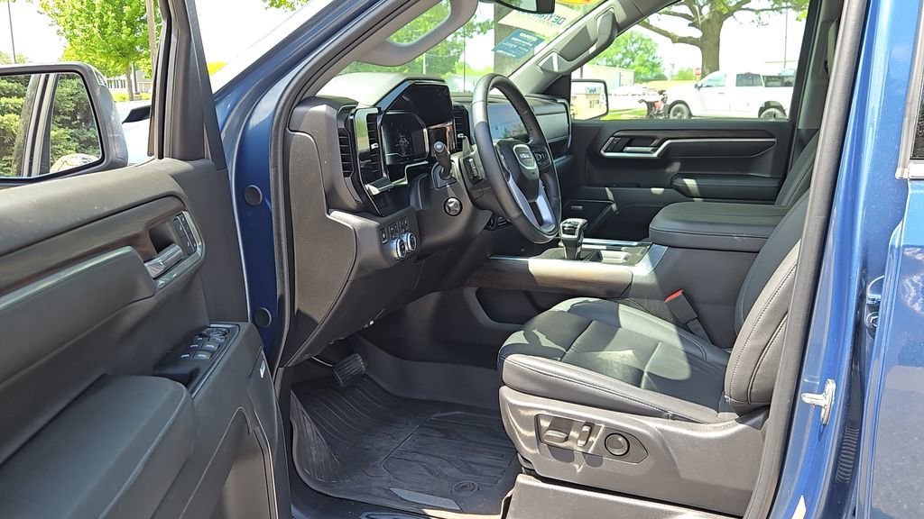 Used 2024 Downpour Metallic GMC SLT image 6