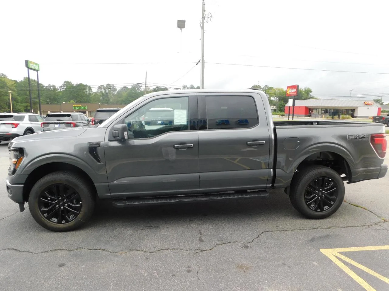 New 2026 Carbonized Gray Metallic Ford XLT image 5