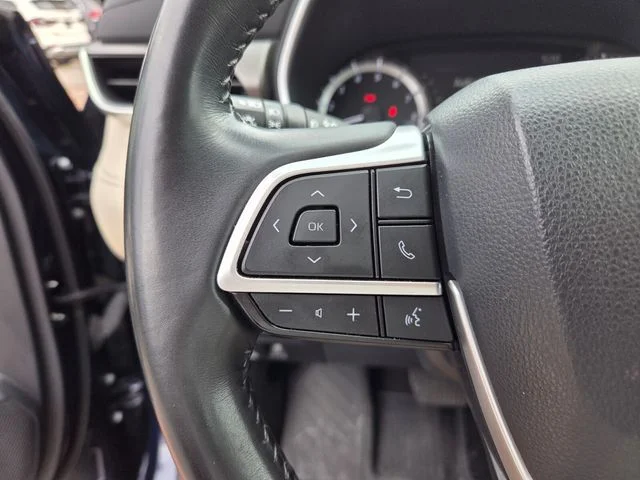 Certified Used 2023  Toyota XLE image 31