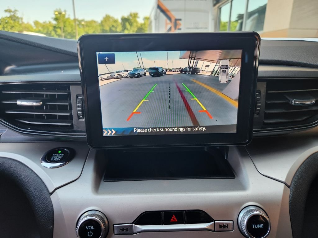 Used 2020 Agate Black Metallic Ford XLT image 19