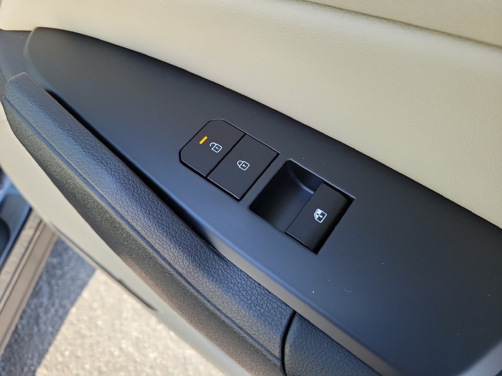 New 2026 Gravity Gray Kia EX image 11