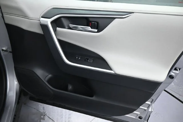 Used 2021 Silver Toyota Limited image 13