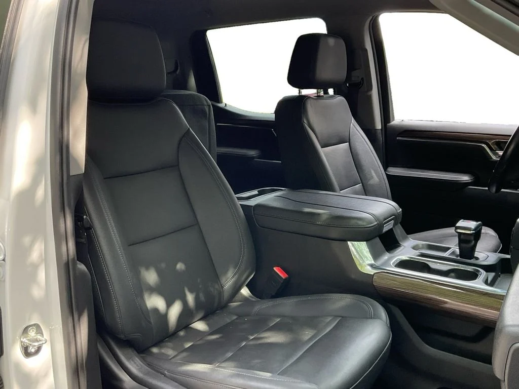 Used 2023 White Chevrolet RST image 29