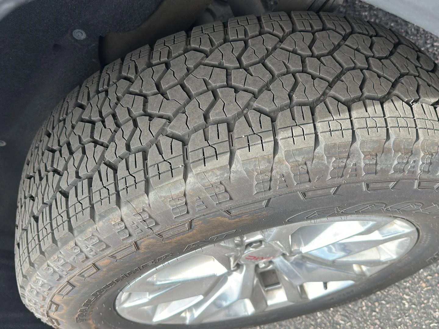 Used 2021 Satin Steel Metallic GMC SLT image 9