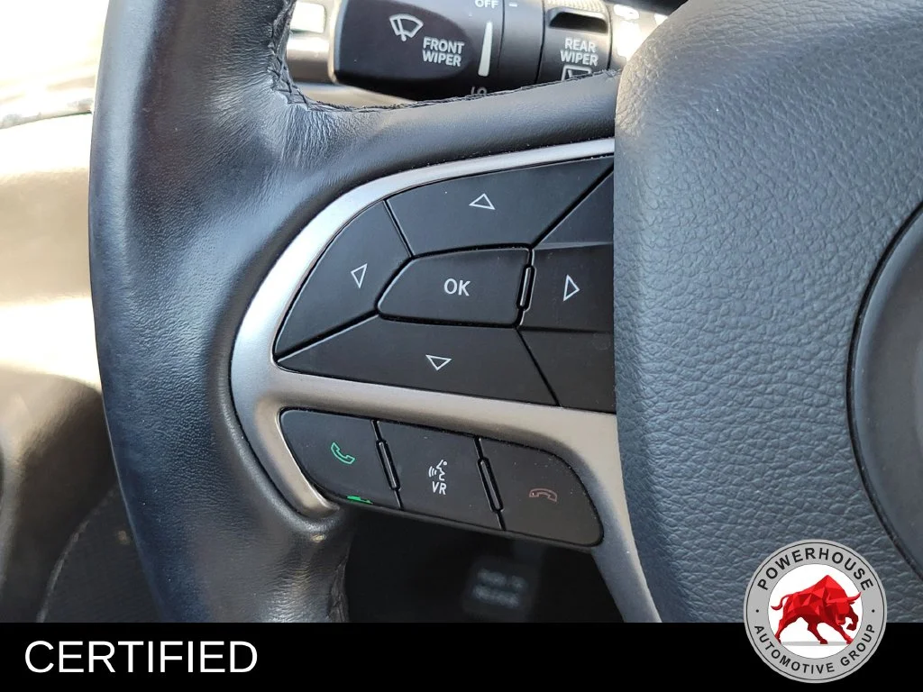Used 2019 Silver Jeep Limited image 29