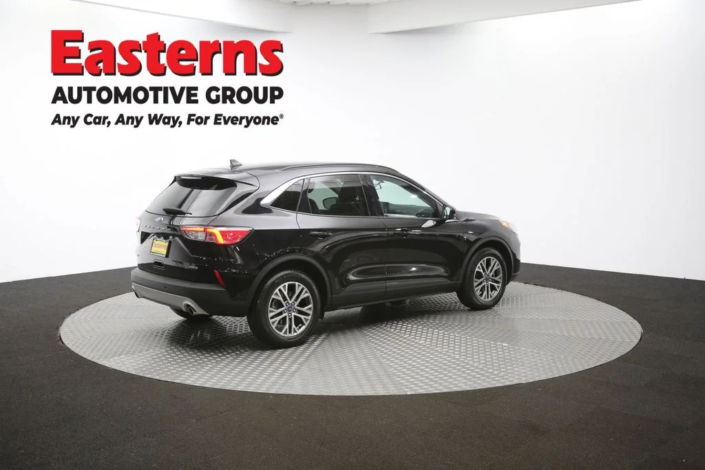 Used 2021 Black Ford SEL image 40