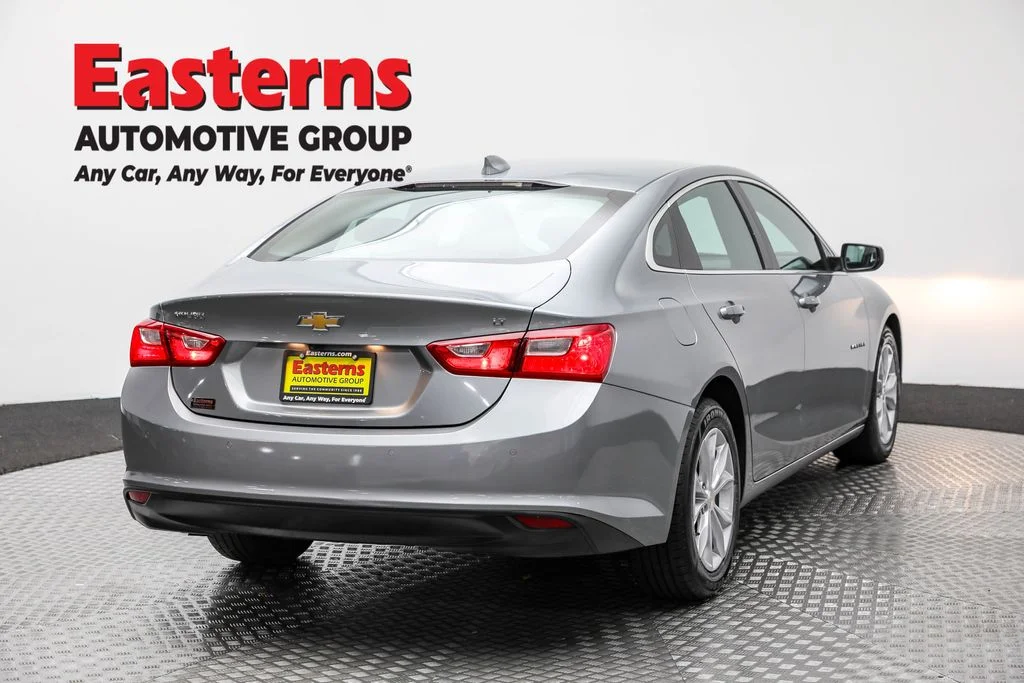 Used 2024 Gray Chevrolet LT image 5