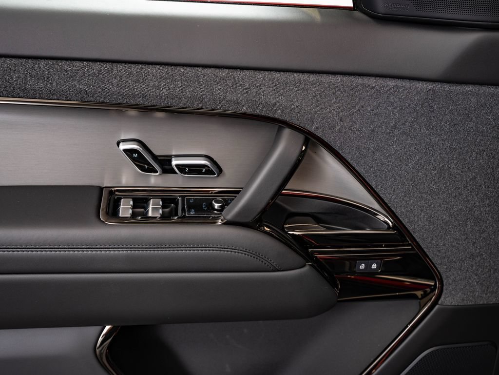 New 2026 Firenze Red Land Rover Dynamic SE image 25