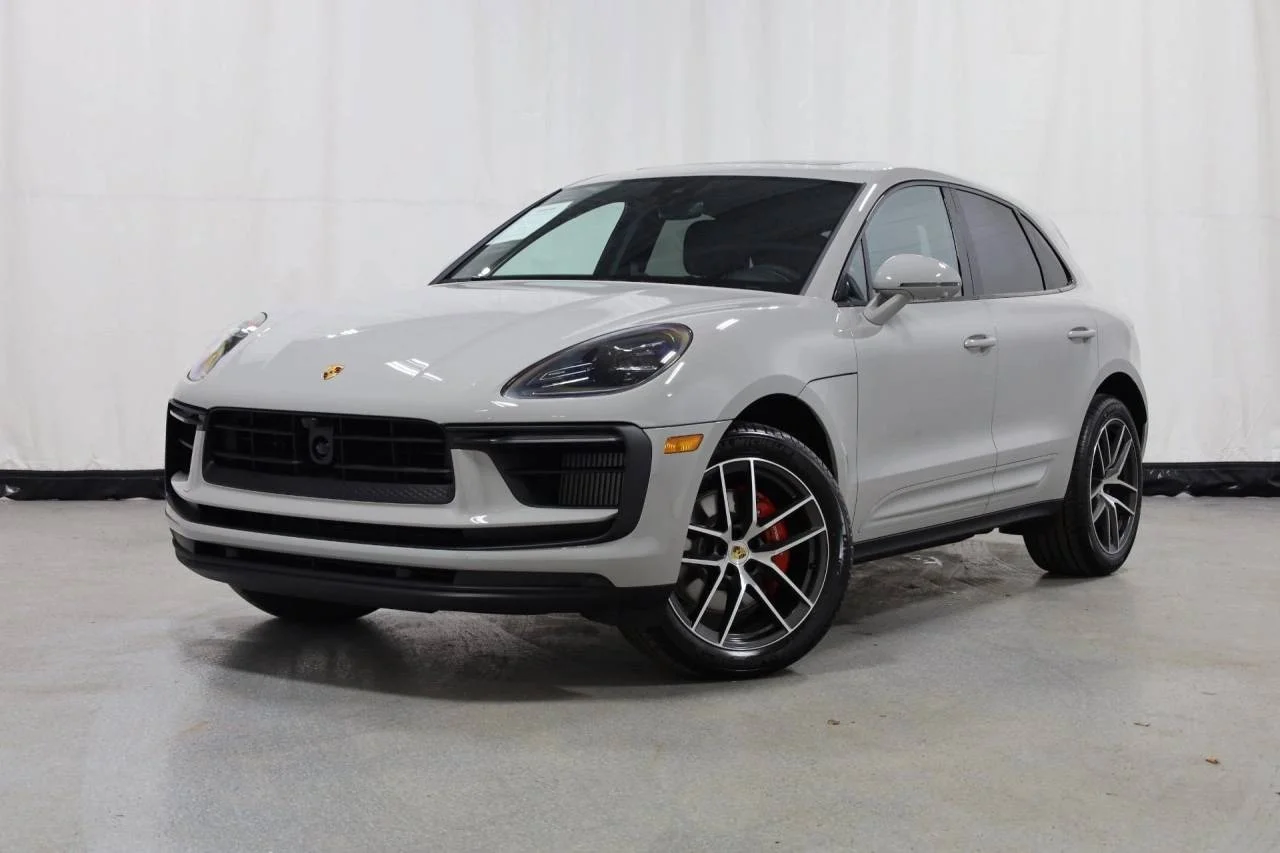 2026 Porsche Macan S's photo