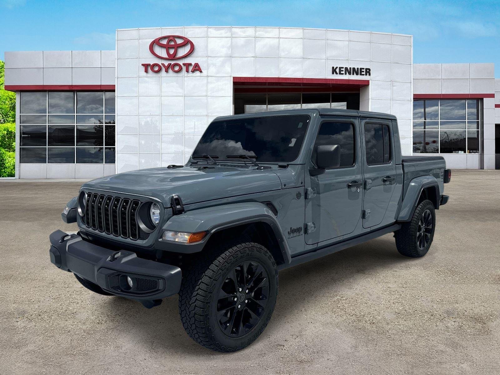 Used 2025 Anvil Clearcoat Jeep Nighthawk image 3