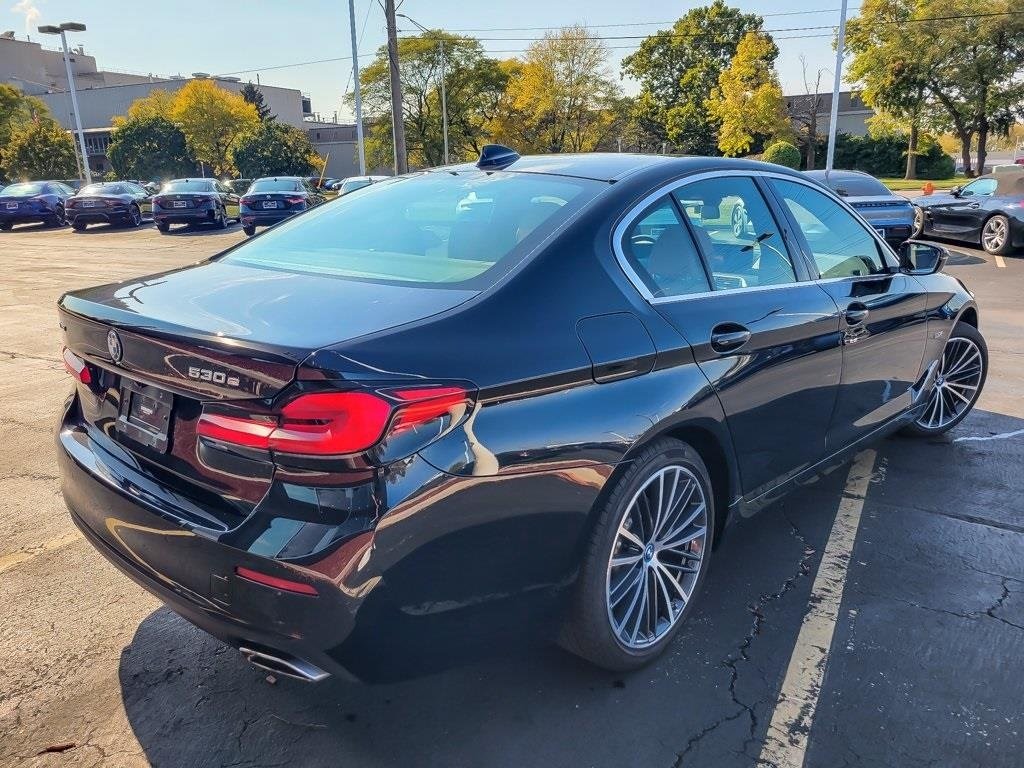 2023 BMW 530E - Image 6