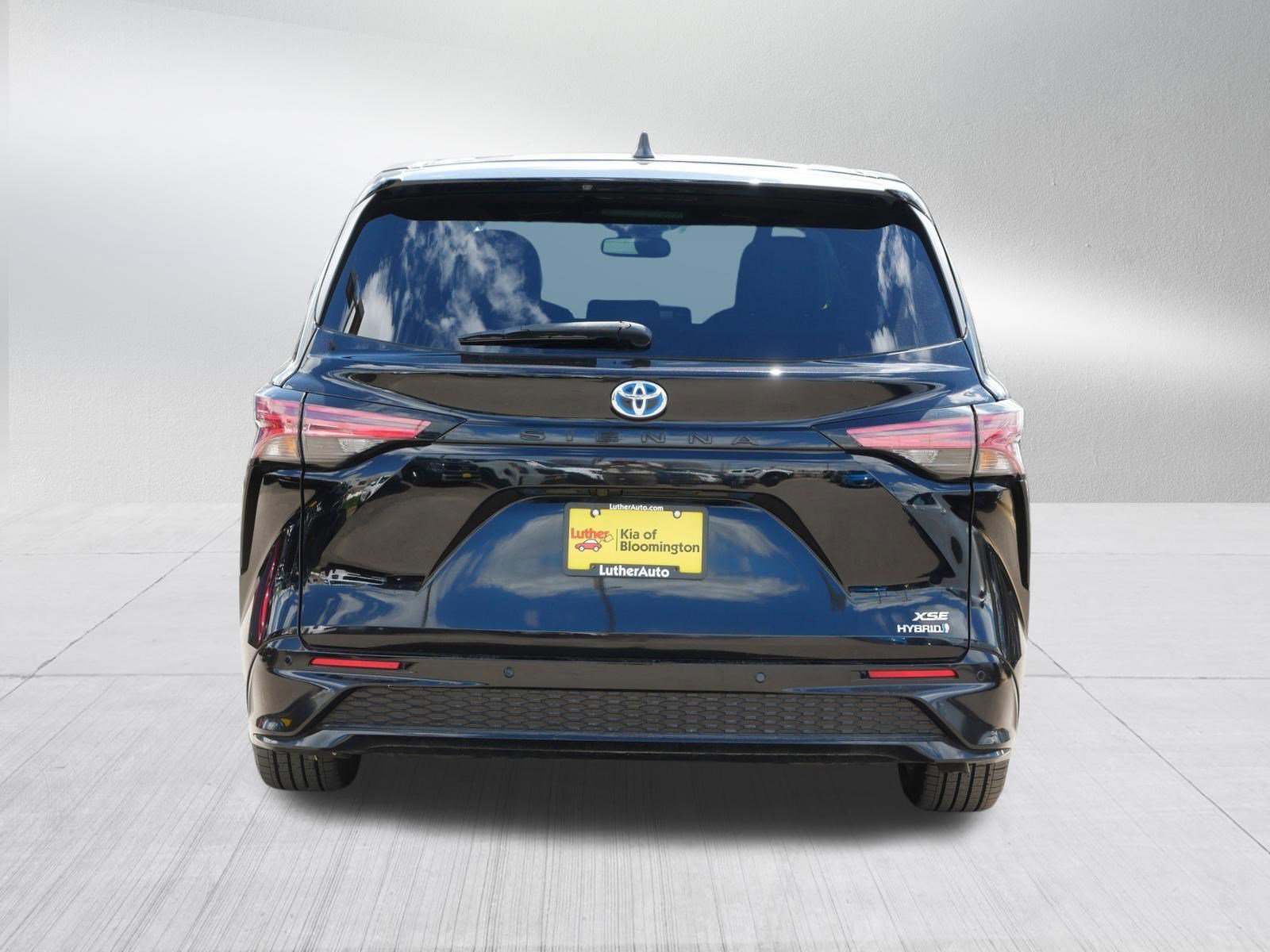 2021 Toyota Sienna XSE - Photo 6