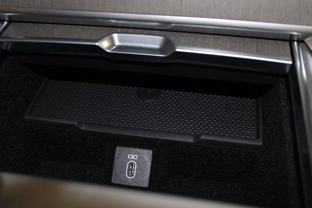 New 2026 Santorini Black Land Rover SV image 30