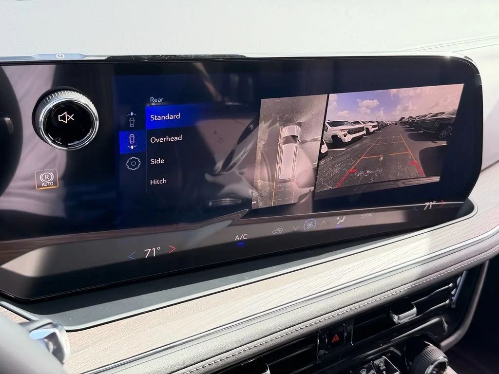 2026 Chevrolet Suburban LS - Photo 14