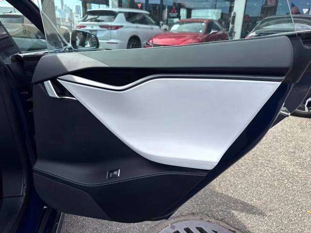 Used 2020 Blue Tesla Long Range image 31