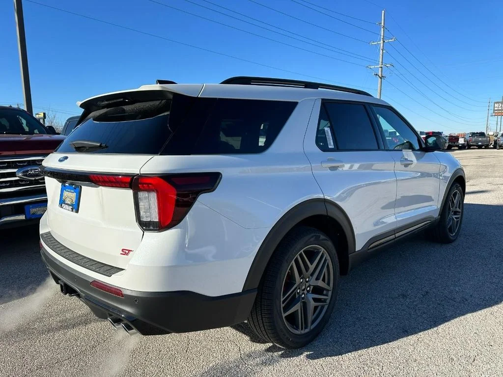New 2026 Star White Metallic Tri-Coat Ford ST image 3