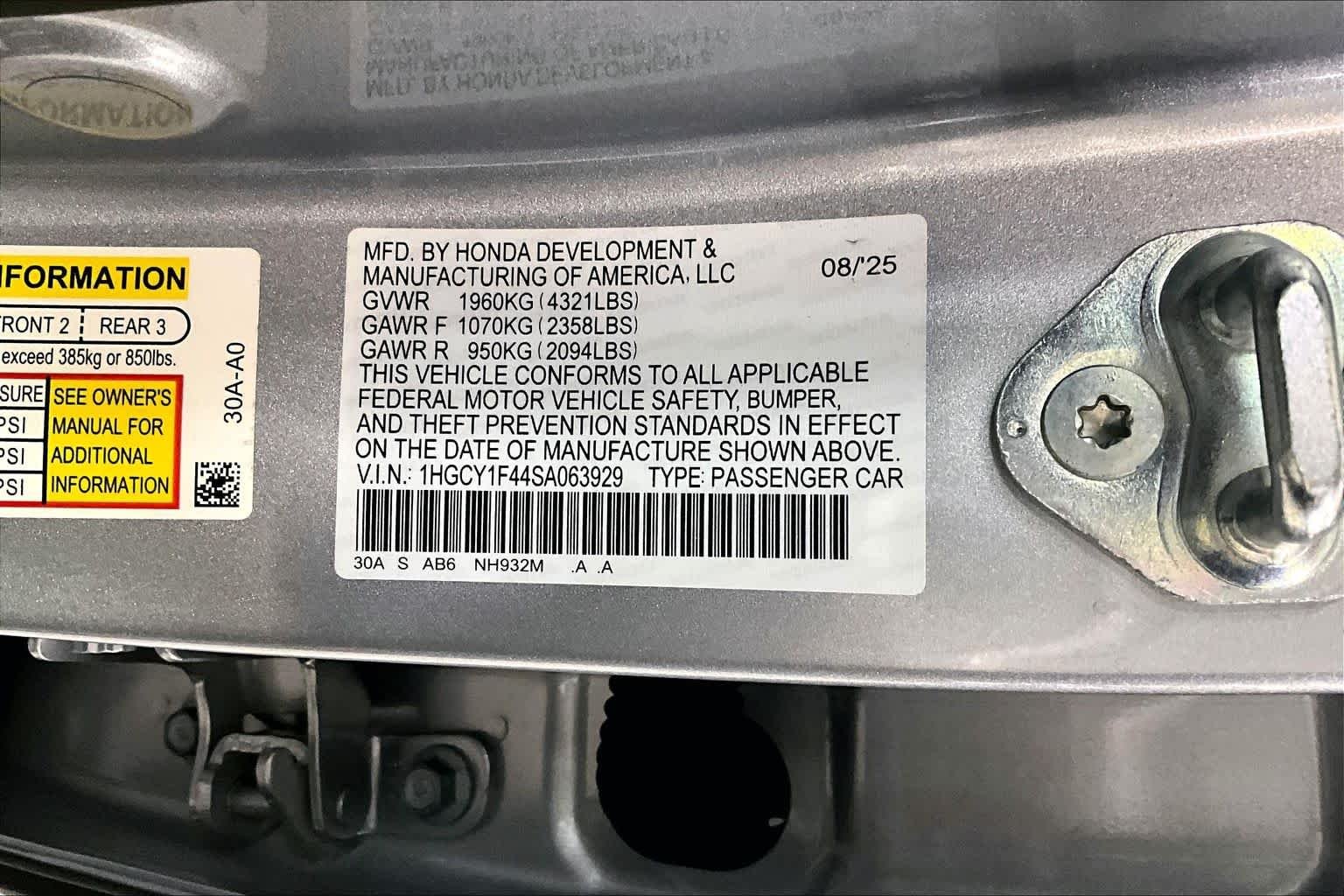 Used 2025 Solar Silver Metallic Honda SE image 35