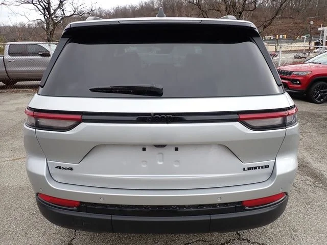 New 2025 Silver Jeep Limited image 4