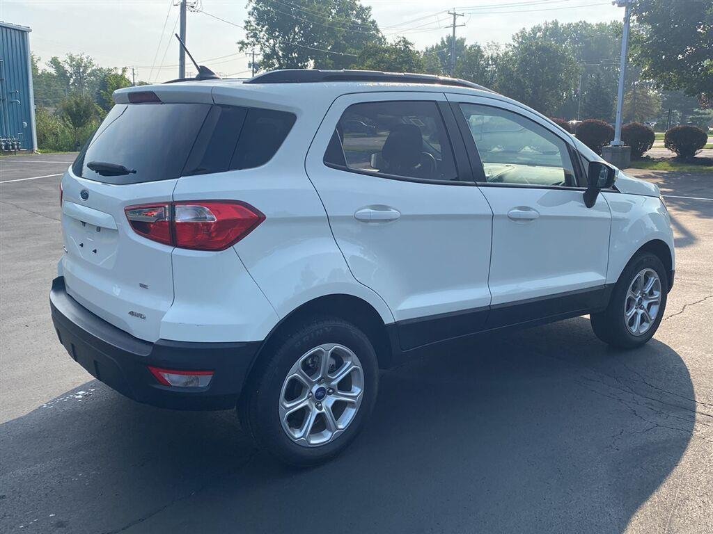 Used 2020 Diamond White Ford SE image 10
