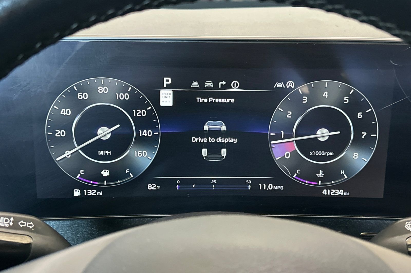 Used 2025 White Kia SX-Prestige image 29